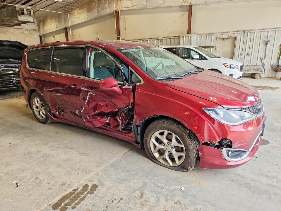 Aukcja sprzedaży 2019 Chrysler Pacifica, vin: 2C4RC1FGXKR550890, numer aukcji: 64068076
