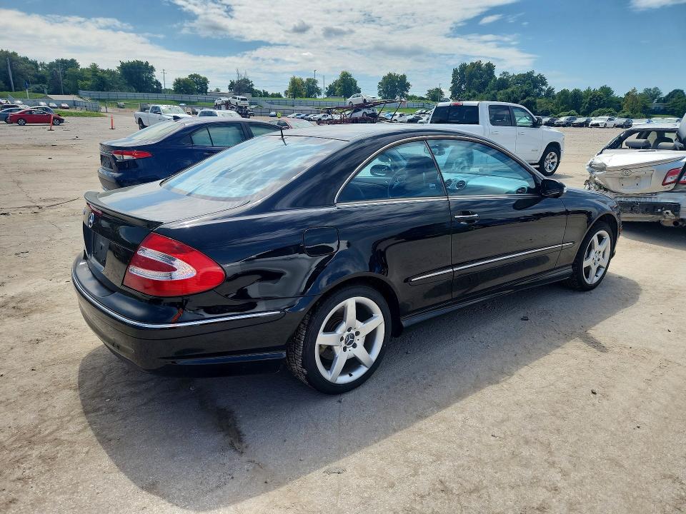 64309686 :رقم المزاد ، WDBTJ75J95F142435 vin ، 2005 Mercedes-benz Clk مزاد بيع