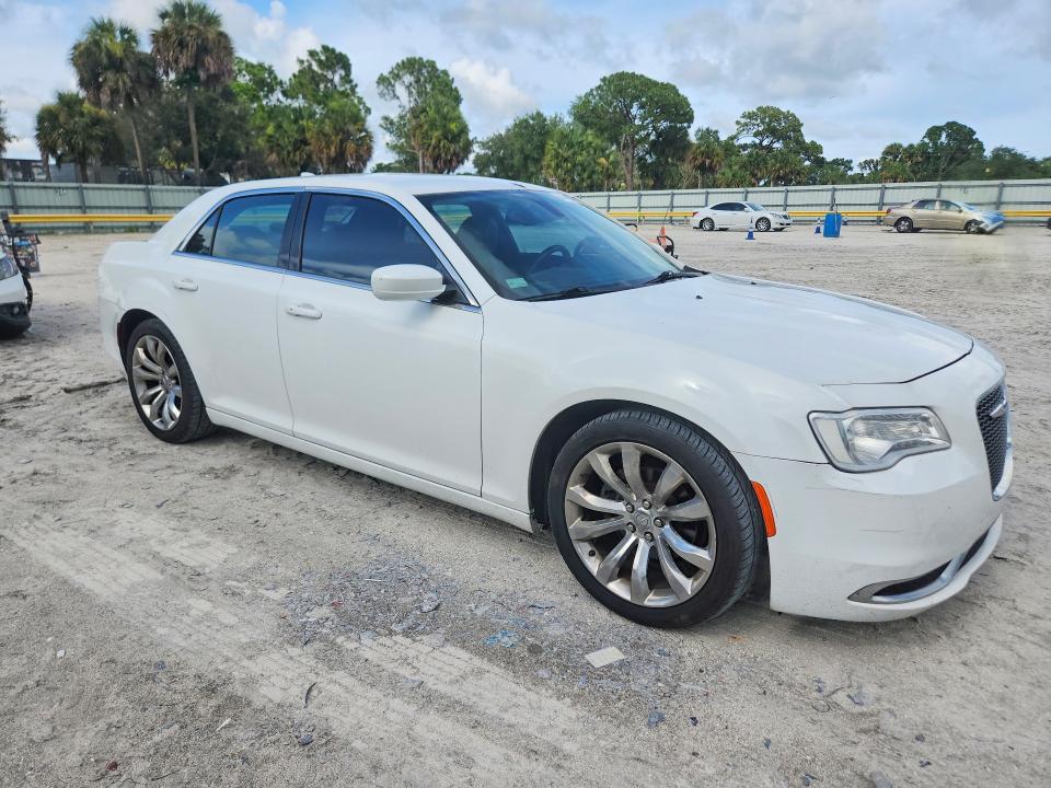Aukcja sprzedaży 2016 Chrysler 300, vin: 2C3CCAAG7GH328998, numer aukcji: 64190246