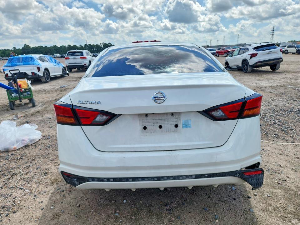 64672706 :رقم المزاد ، 1N4BL4BV9MN380860 vin ، 2021 Nissan Altima مزاد بيع