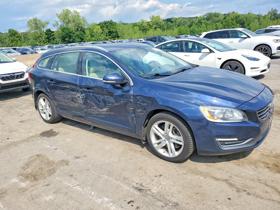 65322606 :رقم المزاد ، YV1612SC0F1189076 vin ، 2015 Volvo V60 مزاد بيع