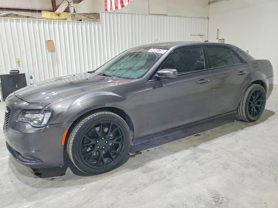 Auction sale of the 2019 Chrysler 300, vin: 2C3CCAGG7KH698462, lot number: 64045736