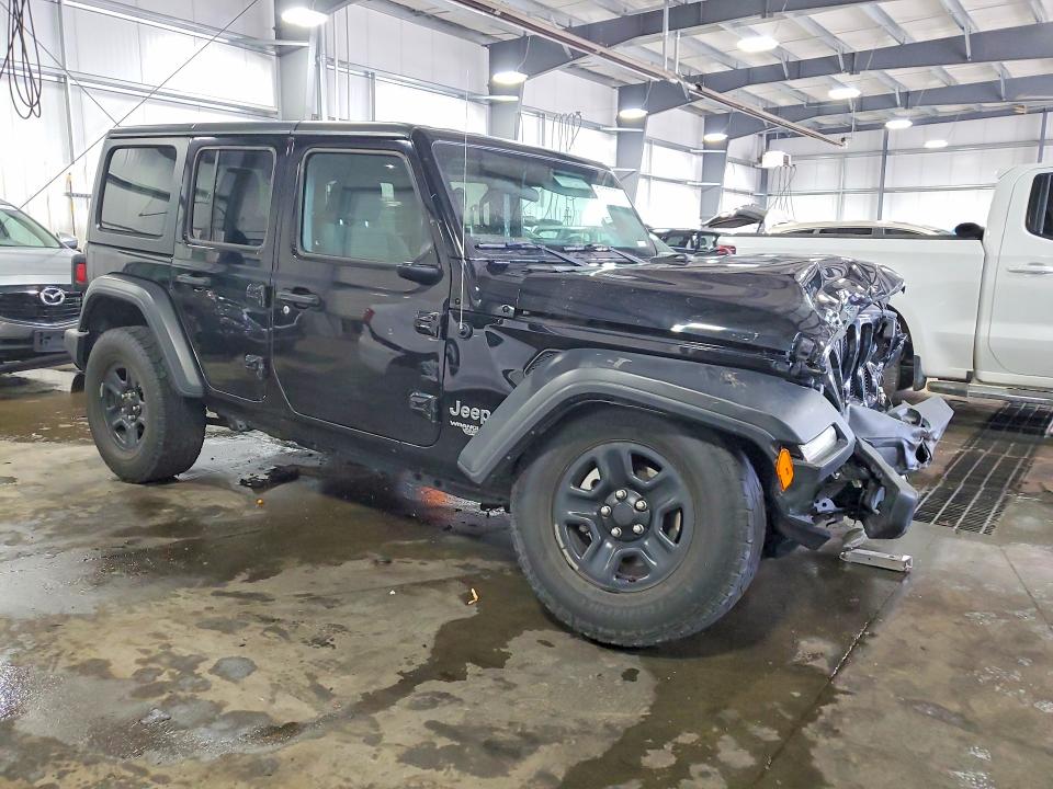 64797976 :رقم المزاد ، 1C4HJXDG2JW172710 vin ، 2018 Jeep Wrangler Unlimited مزاد بيع