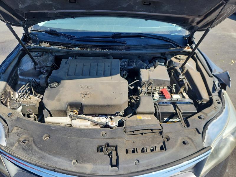 64647146 :رقم المزاد ، 4T1BK1EB4JU285889 vin ، 2018 Toyota Avalon مزاد بيع