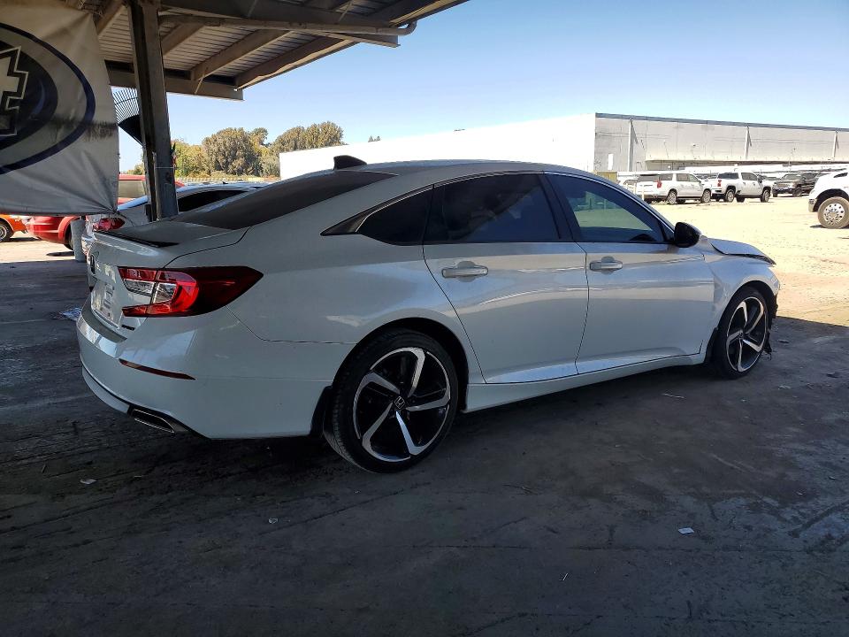2022 Honda Accord მანქანა იყიდება აუქციონზე, vin: 1HGCV1F3XNA106643, აუქციონის ნომერი: 61792986