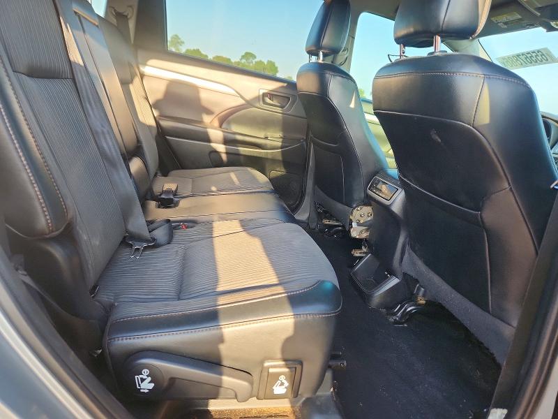 65567886 :رقم المزاد ، 5TDZZRFH1KS369898 vin ، 2019 Toyota Highlander مزاد بيع