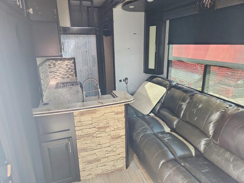 63818986 :رقم المزاد ، 1UJCJSCV0G19G0206 vin ، 2016 Jayco Seismic مزاد بيع