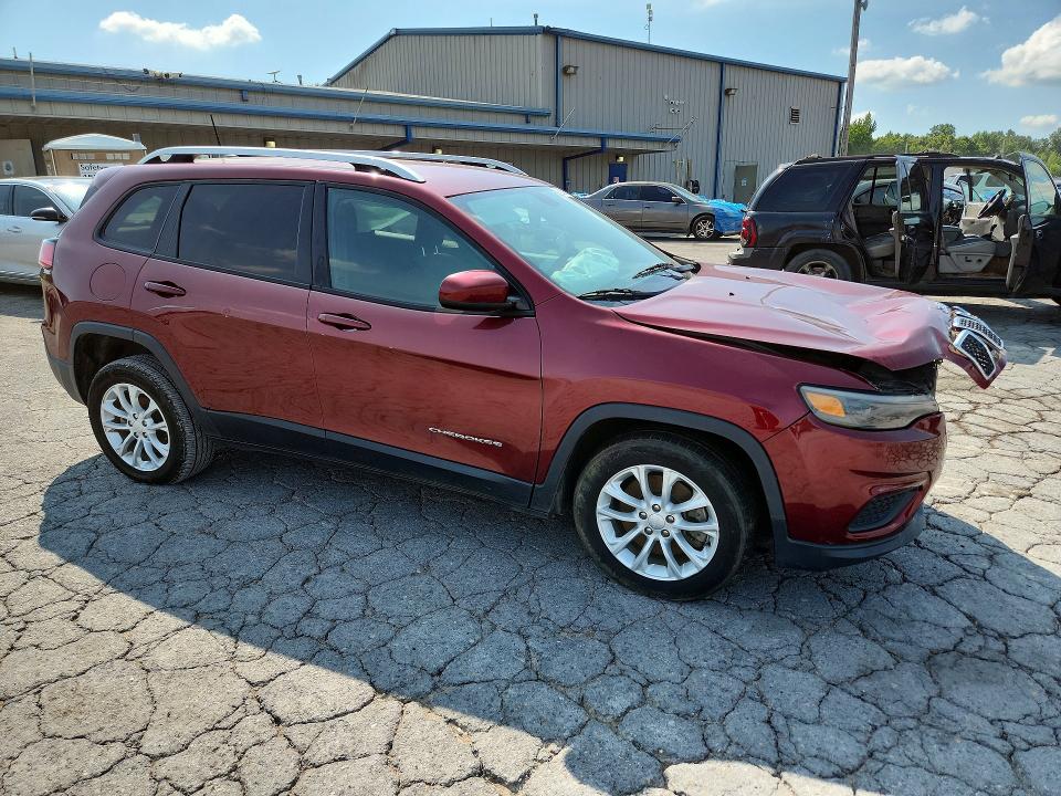 63696946 :رقم المزاد ، 1C4PJLCB4LD595801 vin ، 2020 Jeep Cherokee مزاد بيع