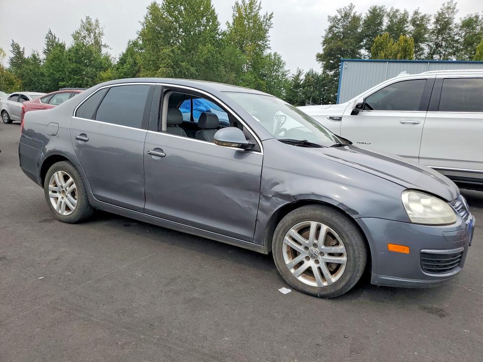 Auction sale of the 2005 Volkswagen New Jetta, vin: 3VWDT71KX5M636265, lot number: 66340646