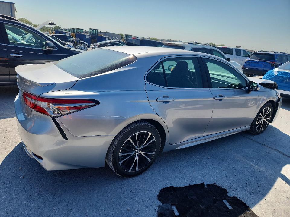 2018 Toyota Camry მანქანა იყიდება აუქციონზე, vin: 4T1B11HK5JU149625, აუქციონის ნომერი: 67164366