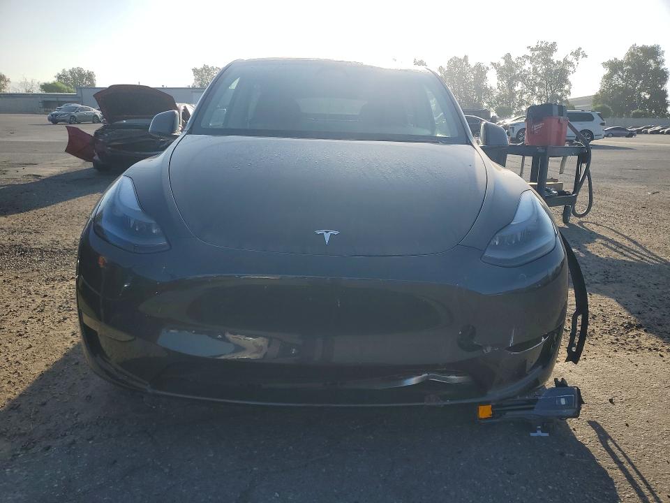 Продаж на аукціоні авто 2025 Tesla Model Y, vin: 7SAYGDEE0SF216643, номер лоту: 63767196