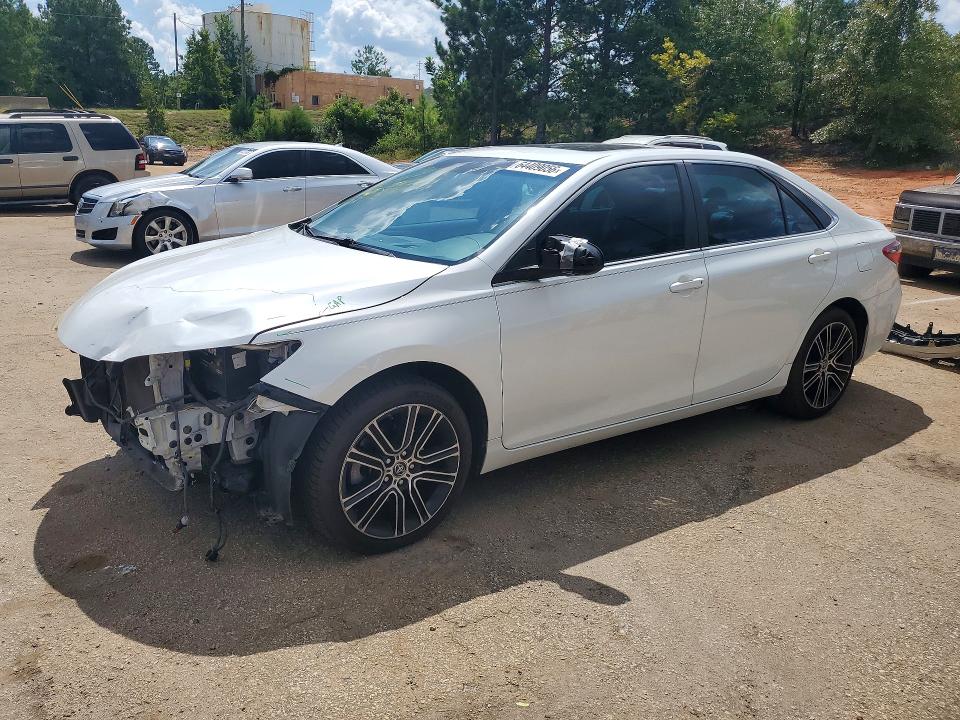64409056 :رقم المزاد ، 4T1BF1FK0GU164482 vin ، 2016 Toyota Camry مزاد بيع