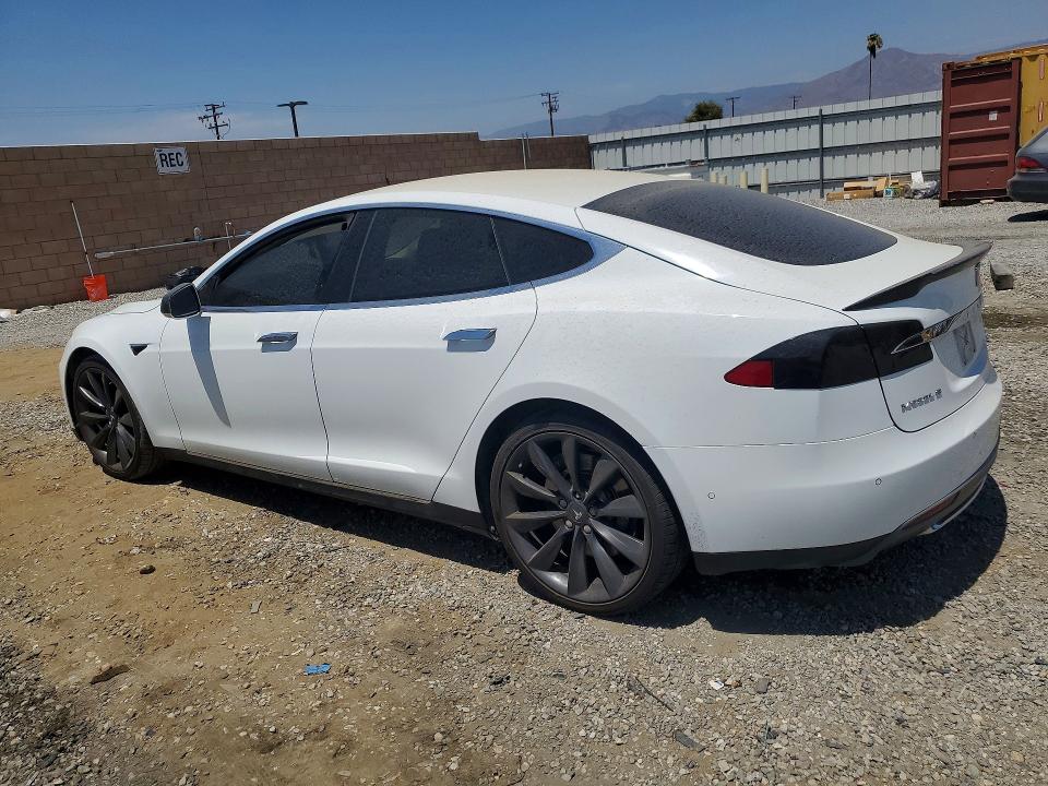 61531036 :رقم المزاد ، 5YJSA1S19EFP57408 vin ، 2014 Tesla Model S مزاد بيع