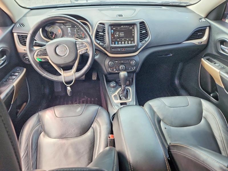 63689396 :رقم المزاد ، 1C4PJMDB5JD599180 vin ، 2018 Jeep Cherokee مزاد بيع