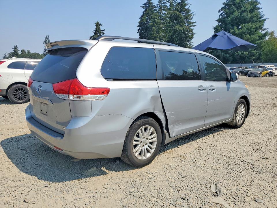 Продаж на аукціоні авто 2014 Toyota Sienna, vin: 5TDYK3DCXES461052, номер лоту: 64013586