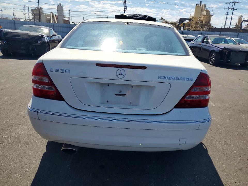 66427816 :رقم المزاد ، WDBRF40J55A707956 vin ، 2005 Mercedes-benz C مزاد بيع