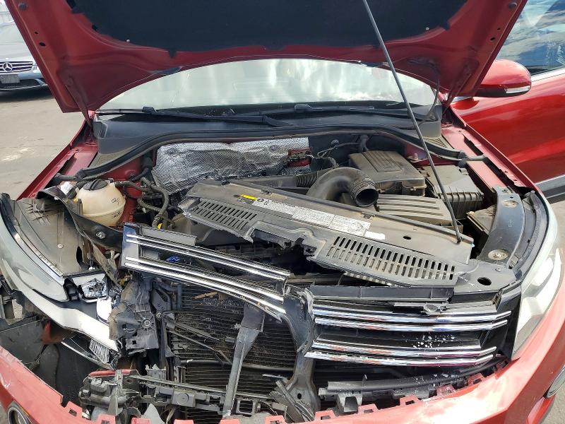 2016 Volkswagen Tiguan მანქანა იყიდება აუქციონზე, vin: WVGBV7AX6GW063914, აუქციონის ნომერი: 64494696