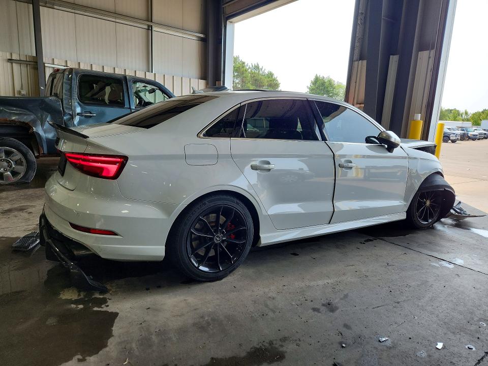2018 Audi S3 მანქანა იყიდება აუქციონზე, vin: WAUB1GFF3J1007737, აუქციონის ნომერი: 64071236