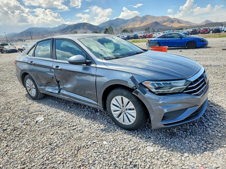 66834646 :رقم المزاد ، 3VWCB7BU4KM236213 vin ، 2019 Volkswagen Jetta مزاد بيع
