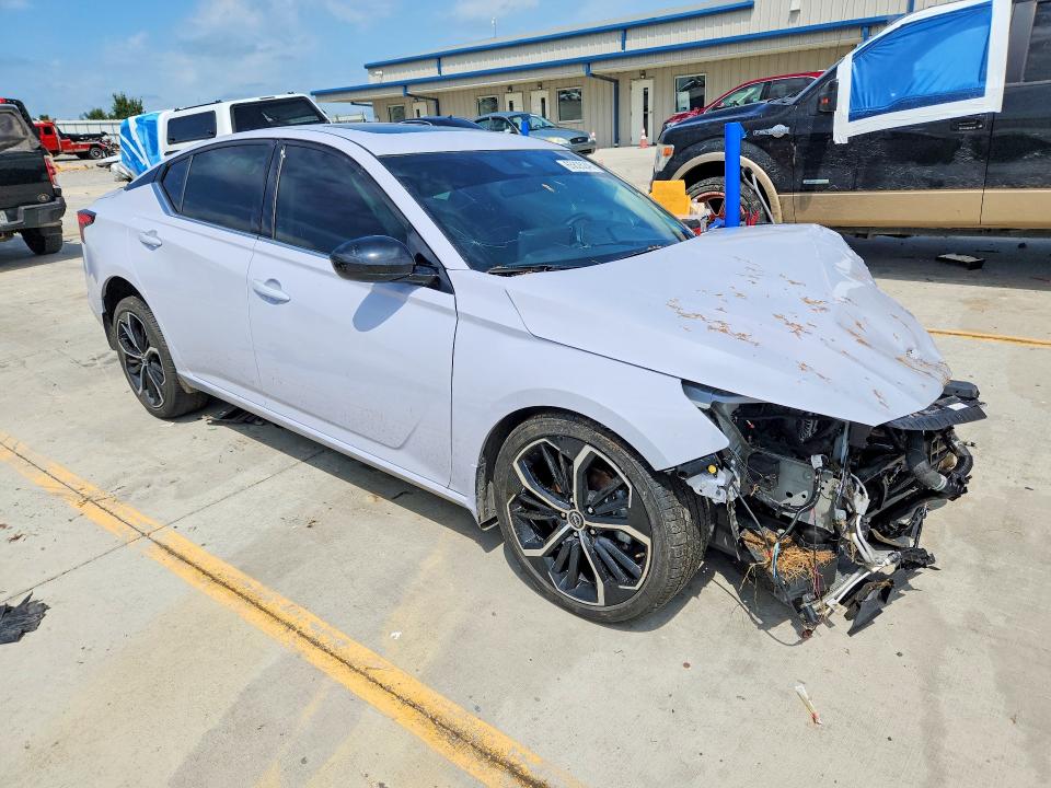 65826246 :رقم المزاد ، 1N4BL4CV2RN367048 vin ، 2024 Nissan Altima مزاد بيع