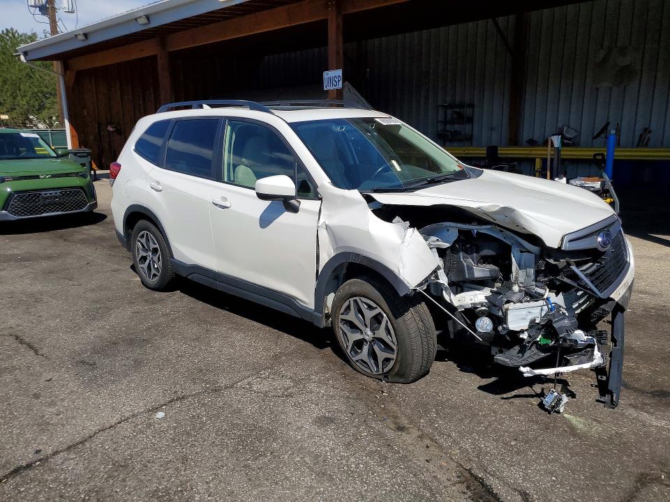 2021 Subaru Forester მანქანა იყიდება აუქციონზე, vin: JF2SKAJC9MH451339, აუქციონის ნომერი: 66987096
