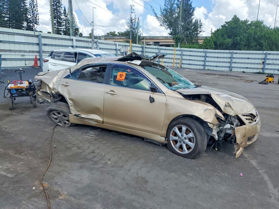 2011 Toyota Camry მანქანა იყიდება აუქციონზე, vin: 4T1BF3EK4BU588799, აუქციონის ნომერი: 64412356