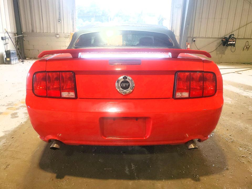 2006 Ford Mustang მანქანა იყიდება აუქციონზე, vin: 1ZVFT85H465233290, აუქციონის ნომერი: 65321736