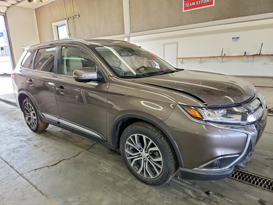 2018 Mitsubishi Outlander მანქანა იყიდება აუქციონზე, vin: JA4AZ3A32JZ053911, აუქციონის ნომერი: 64691286