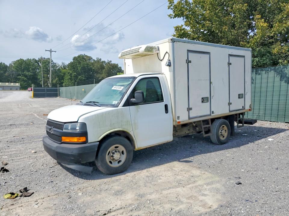 66452406 :رقم المزاد ، 1GB0GRFP9J1341160 vin ، 2018 Chevrolet Express مزاد بيع
