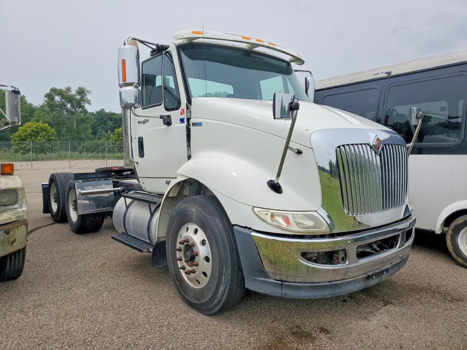 64389046 :رقم المزاد ، 1HSHXSJR9EH786923 vin ، 2014 International 8000 مزاد بيع