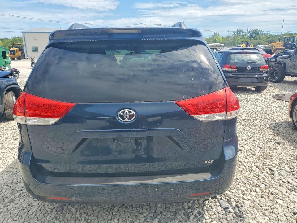 Продажа на аукционе авто 2011 Toyota Sienna, vin: 5TDYK3DC3BS034226, номер лота: 64142376