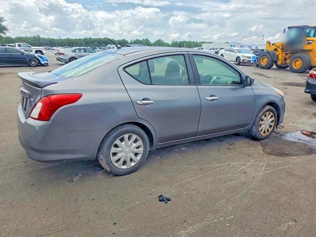 64218336 :رقم المزاد ، 3N1CN7AP9HL814894 vin ، 2017 Nissan Versa مزاد بيع
