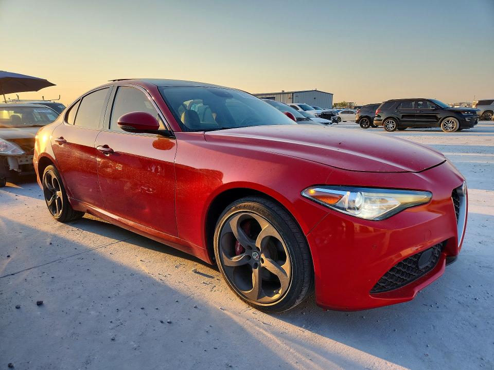 Продажа на аукционе авто 2017 Alfa Romeo Giulia, vin: ZARFAEDN9H7550025, номер лота: 67271046