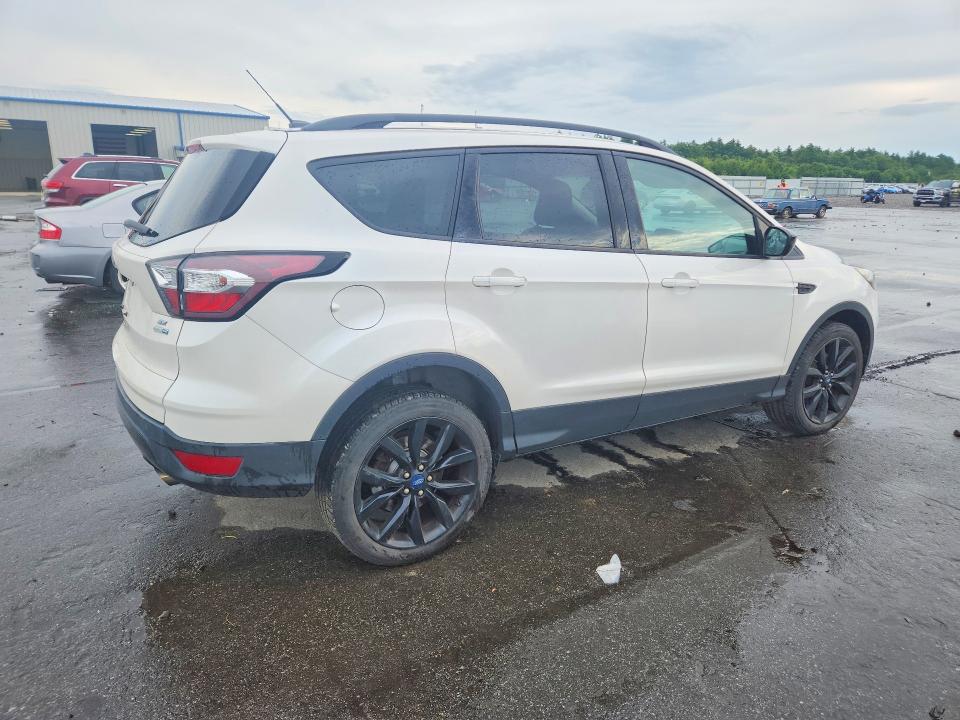 2018 Ford Escape მანქანა იყიდება აუქციონზე, vin: 1FMCU9GD4JUD53197, აუქციონის ნომერი: 65001976