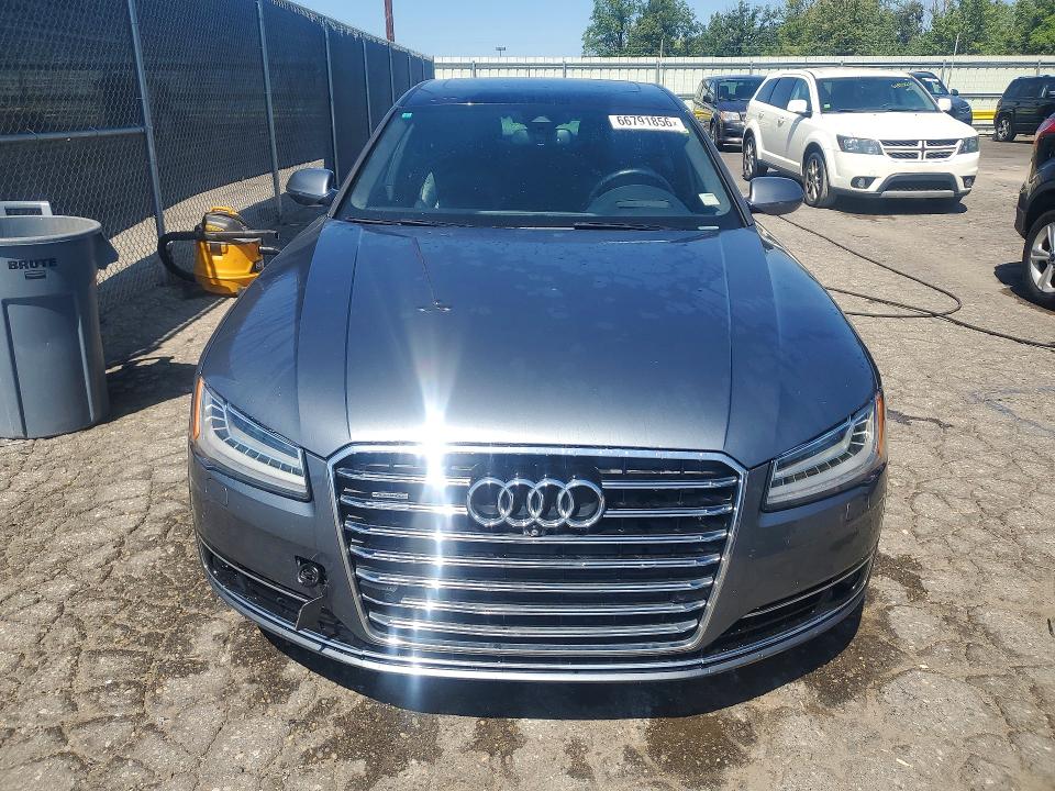 66791856 :رقم المزاد ، WAU32AFD9FN005861 vin ، 2015 Audi A8 مزاد بيع