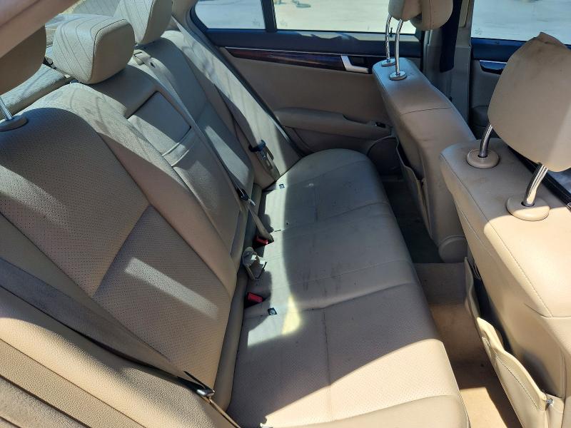 2013 Mercedes-benz C მანქანა იყიდება აუქციონზე, vin: WDDGF4HB5DF971532, აუქციონის ნომერი: 66958736