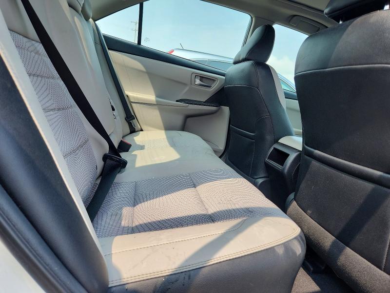 64460196 :رقم المزاد ، 4T1BF1FK2HU359971 vin ، 2017 Toyota Camry مزاد بيع