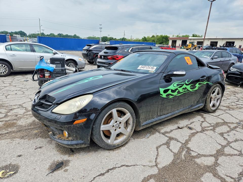 64012416 :رقم المزاد ، WDBWK56F35F041092 vin ، 2005 Mercedes-benz Slk مزاد بيع