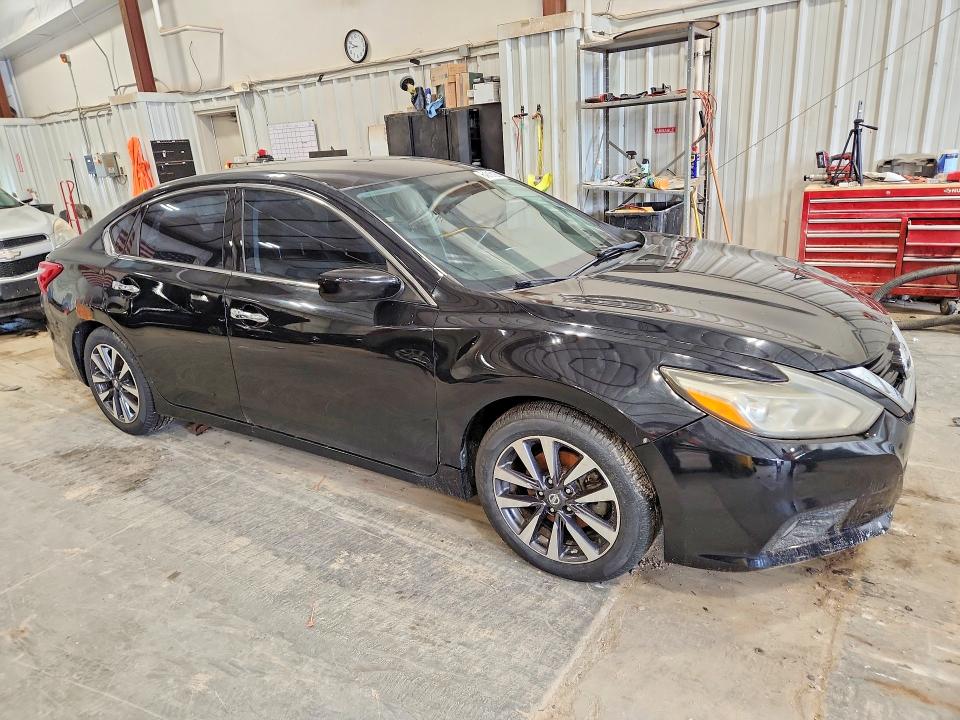 Продаж на аукціоні авто 2017 Nissan Altima, vin: 1N4AL3APXHC207620, номер лоту: 64615126