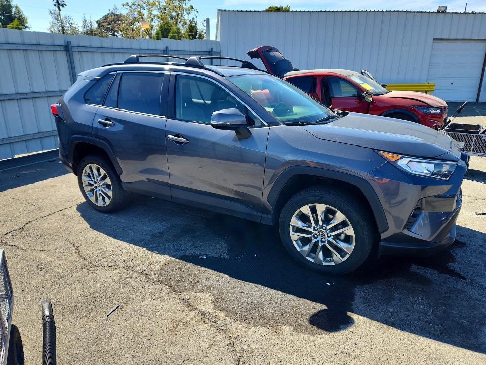 Aukcja sprzedaży 2019 Toyota Rav4, vin: JTMA1RFVXKD008952, numer aukcji: 63773436