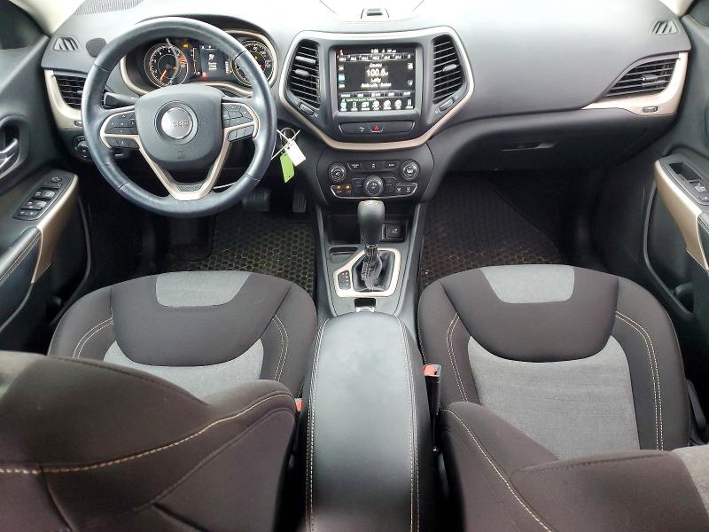 64747626 :رقم المزاد ، 1C4PJLCB4JD588957 vin ، 2018 Jeep Cherokee مزاد بيع