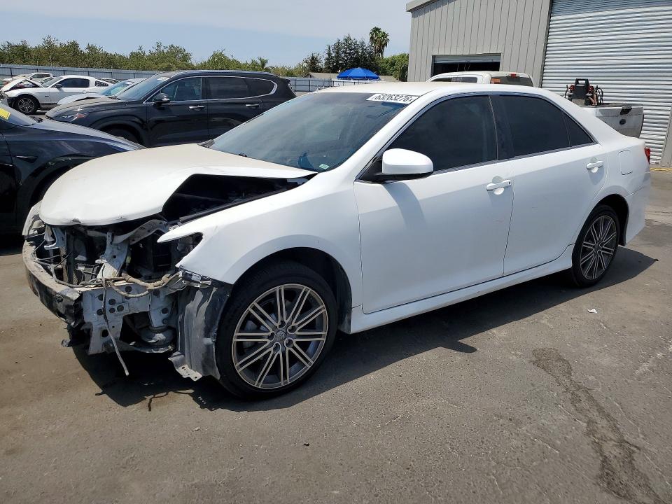 2014 Toyota Camry მანქანა იყიდება აუქციონზე, vin: 4T1BF1FK9EU333380, აუქციონის ნომერი: 63263276