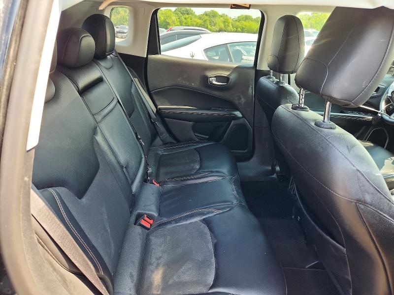 64845566 :رقم المزاد ، 3C4NJDBB6JT112394 vin ، 2018 Jeep Compass مزاد بيع