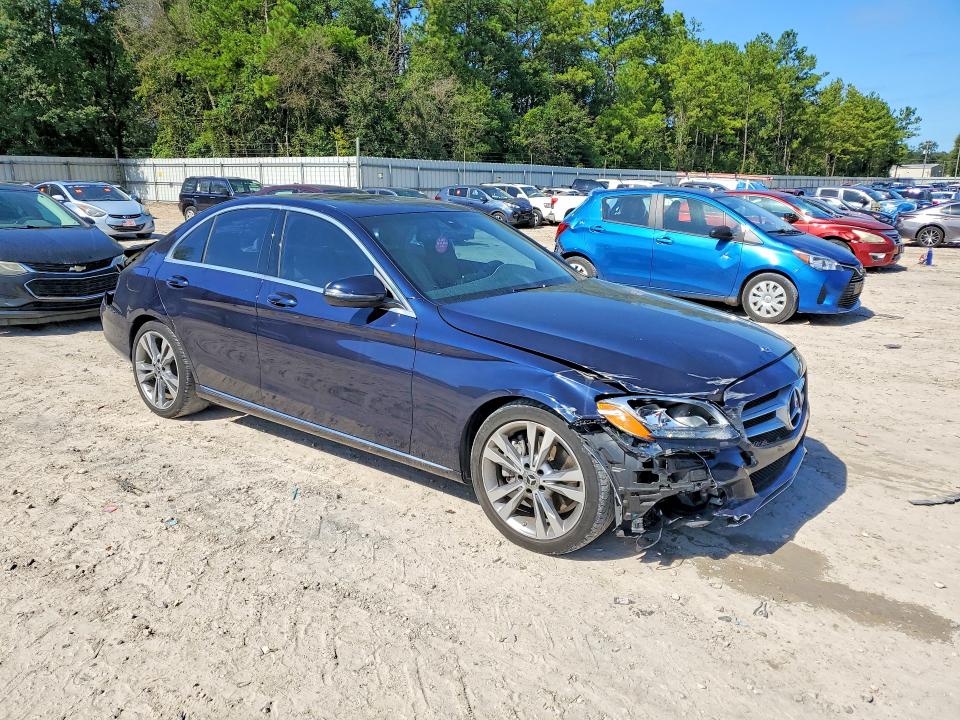 2018 Mercedes-benz C მანქანა იყიდება აუქციონზე, vin: 55SWF4JB5JU236421, აუქციონის ნომერი: 64119306