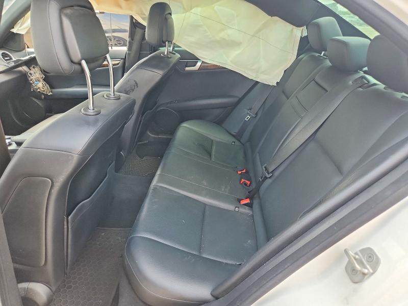 2014 Mercedes-benz C მანქანა იყიდება აუქციონზე, vin: WDDGF4HB0EA957746, აუქციონის ნომერი: 65880266