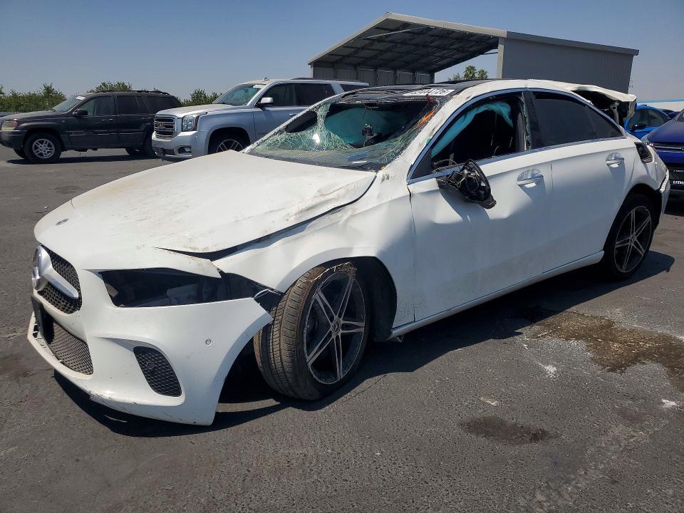 Продаж на аукціоні авто 2022 Mercedes-benz A, vin: W1K3G4EB2NJ365233, номер лоту: 63444726