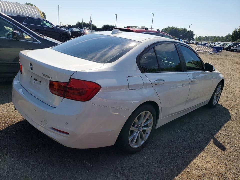 Продаж на аукціоні авто 2017 Bmw 320, vin: WBA8E1G59HNU14479, номер лоту: 63987266