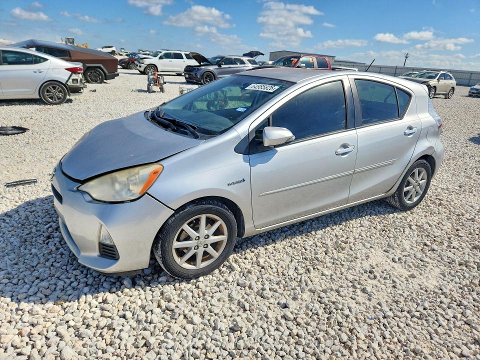 Продажа на аукционе авто 2013 Toyota Prius C, vin: JTDKDTB31D1528779, номер лота: 64985826