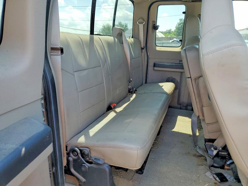 63437486 :رقم المزاد ، 1FTWX31RX8EA32117 vin ، 2008 Ford F350 مزاد بيع