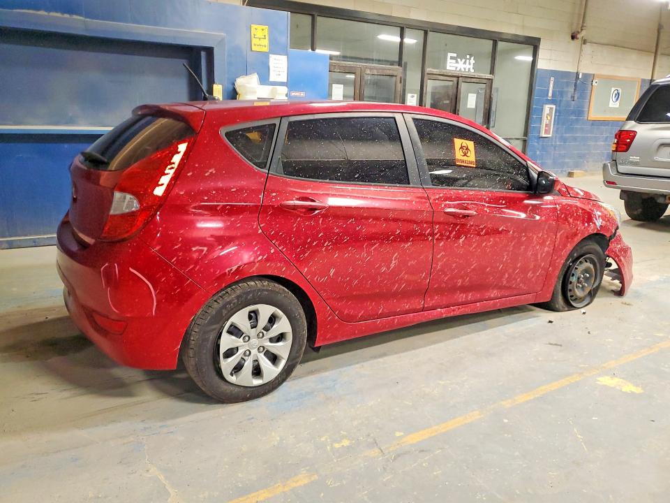 2016 Hyundai Accent მანქანა იყიდება აუქციონზე, vin: KMHCT5AE2GU273807, აუქციონის ნომერი: 64391946